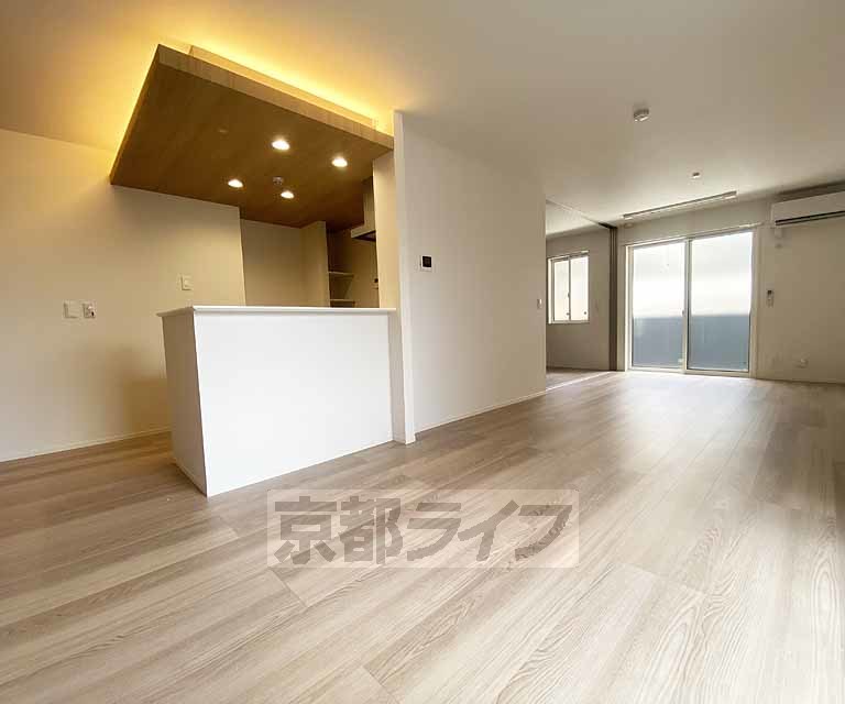居室・リビング　２０２５年築、設備充実物件！