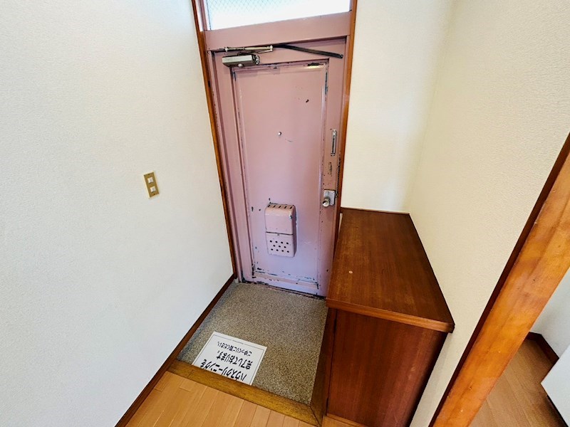 玄関　同物件別部屋