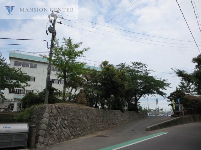 小学校　新潟市立太夫浜小学校（小学校）まで825m