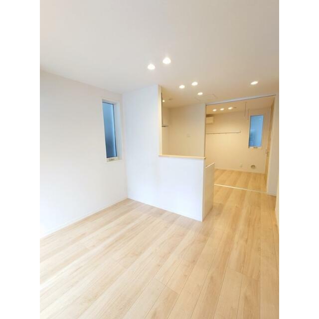 Maison de la Pensee 部屋番号:101の内装写真