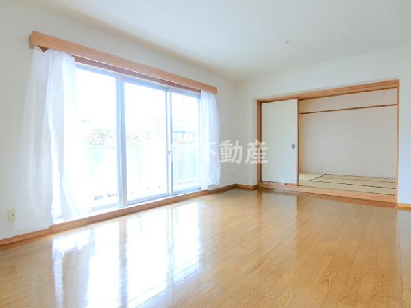 居室・リビング　写真は別のお部屋のイメージです