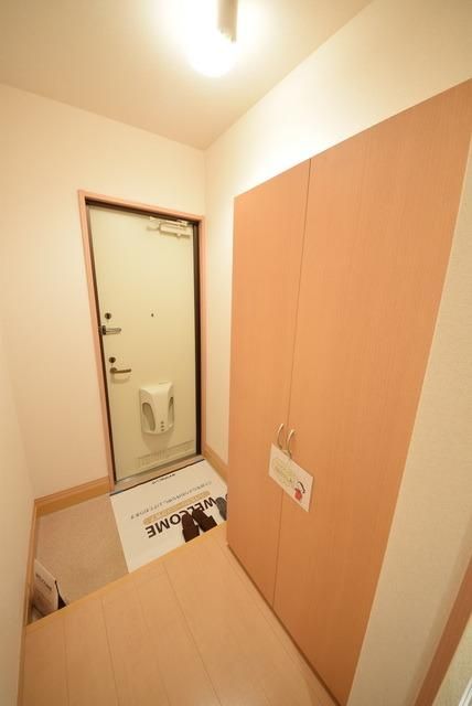 玄関　シューズボックス完備