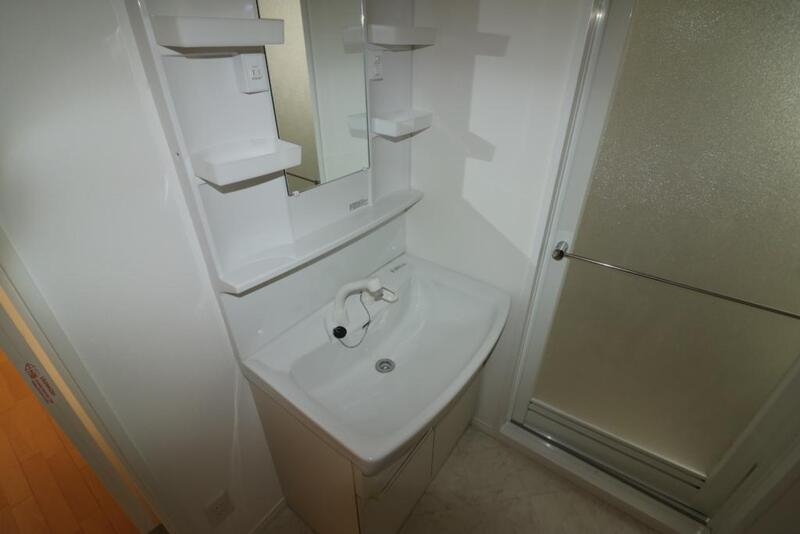 洗面設備　洗面所独立しています。