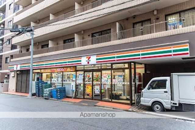 コンビニ　セブン－イレブン港区麻布十番３丁目店（コンビニ）まで304m