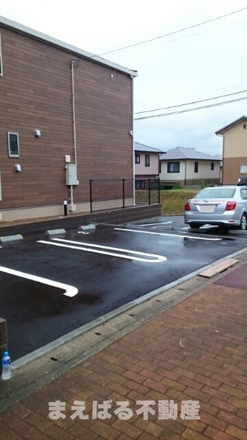 駐車場　駐車スペース