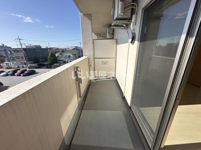 湘南新宿ライン宇須 宇都宮駅 バス乗車時間：16分 最寄りバス停で下車 徒歩4分 4階建 築13年の内装写真