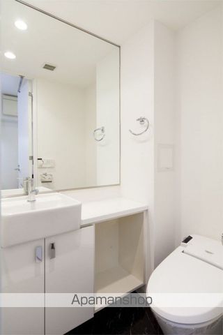 都営浅草線 泉岳寺駅 徒歩6分 12階建 築21年のトイレ写真