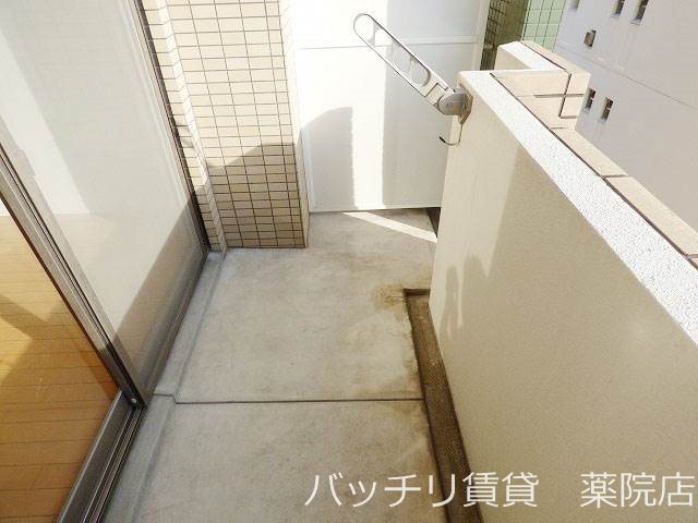 バルコニー　同型タイプの写真の為現況を優先致します。