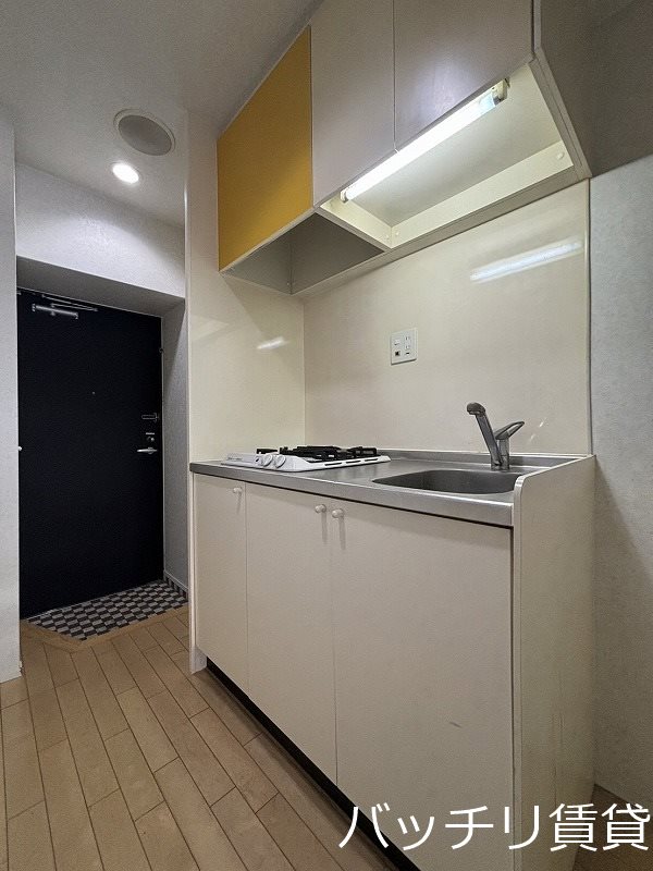 キッチン　同型タイプの写真の為現況を優先致します。