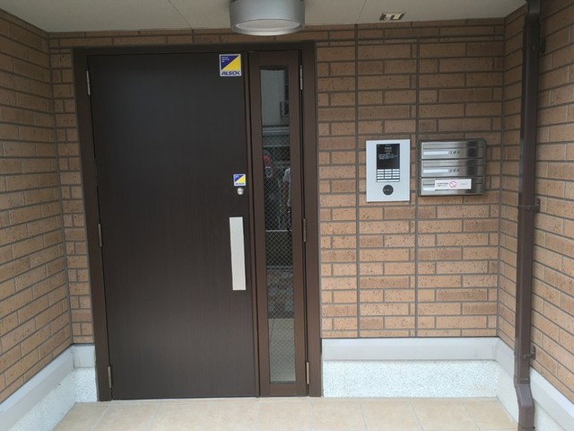 ＪＲ片町線 鴻池新田駅 徒歩7分 3階建 築12年の外観写真