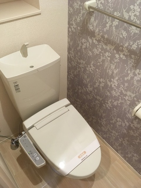 ＪＲ片町線 鴻池新田駅 徒歩7分 3階建 築12年のトイレ写真