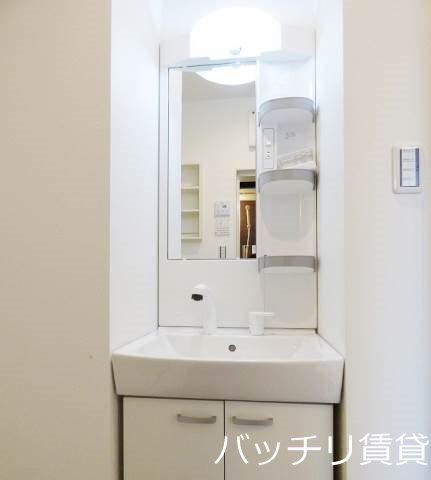 洗面設備　別部屋の為現状優先