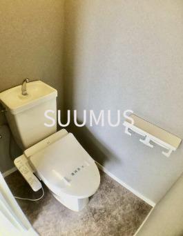 東京メトロ丸ノ内線 中野坂上駅 徒歩6分 4階建 築40年のトイレ写真