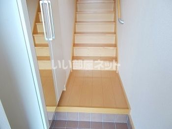 フェリア香呂Bの玄関写真