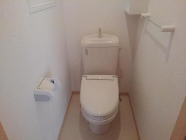 フェリア香呂Bのトイレ写真