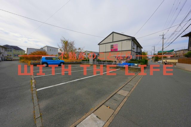 フレグランス和泉の居間写真