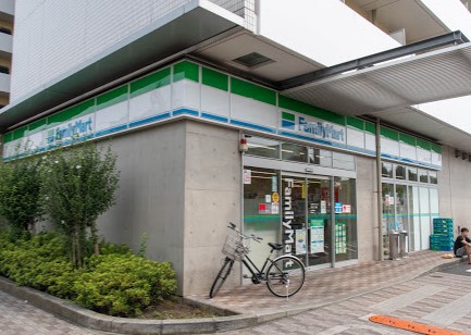 コンビニ　ファミリーマート 羽田五丁目店（コンビニ）まで418m