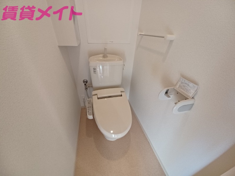 トイレ　別部屋同型タイプです。