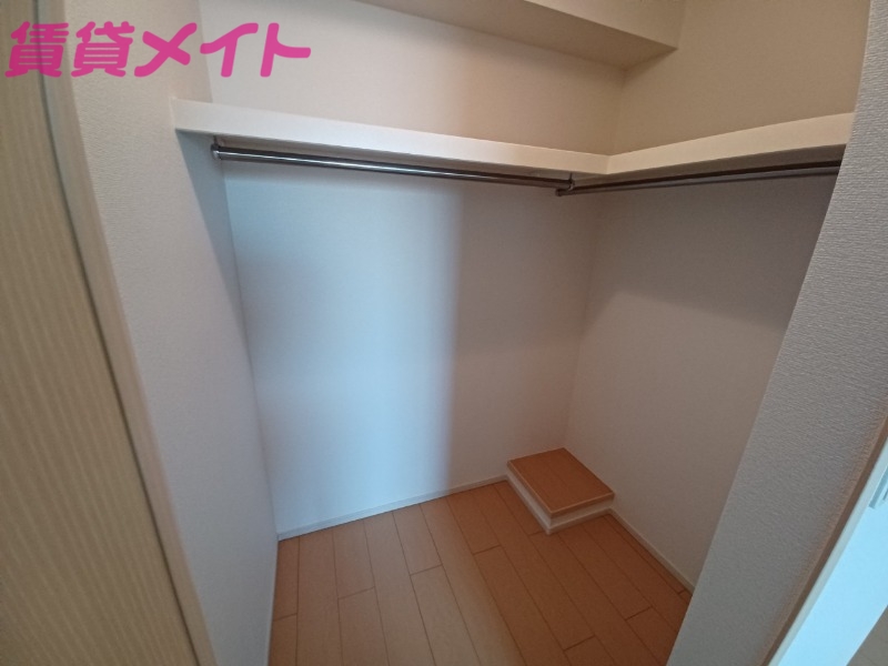 収納　別部屋同型タイプです。