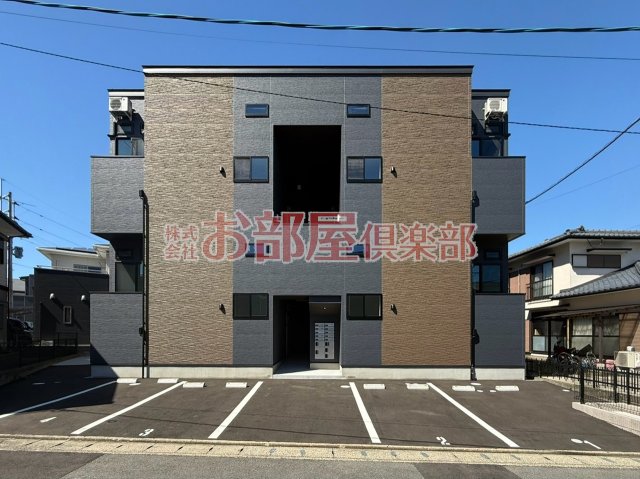 建物外観　落ち着いた雰囲気の外観です