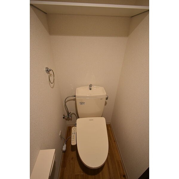 地下鉄南北線 澄川駅 徒歩4分 4階建 築4年のトイレ写真