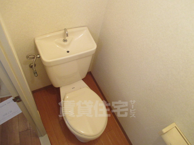 地下鉄御堂筋線 なかもず駅 徒歩10分 4階建 築35年のトイレ写真