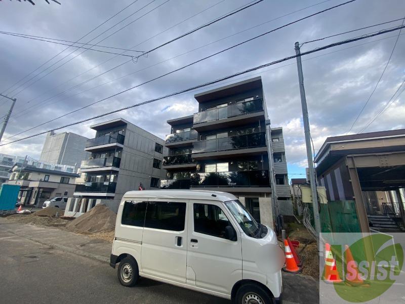 地下鉄東西線 南郷７丁目駅 徒歩3分 4階建 築1年の外観写真