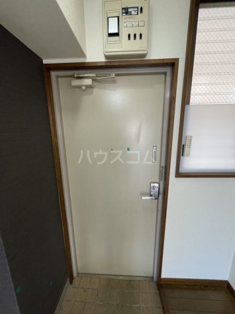 プレアデス新丸子の玄関写真