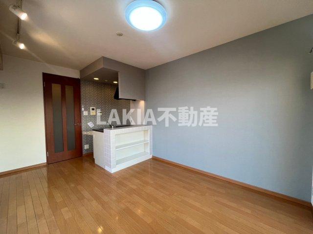 バルーンフラワー諏訪の居間写真