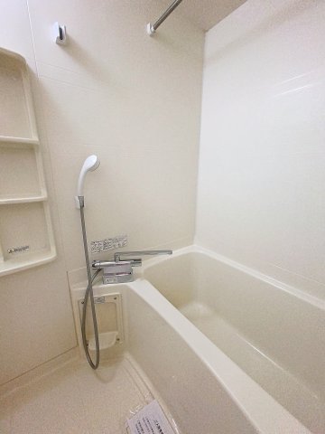 バス・シャワールーム　「バス・トイレ別です」