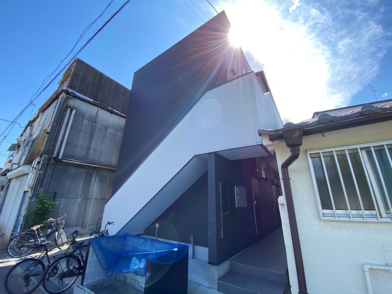 AUGIIの外観写真