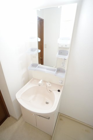 洗面設備　※同物件・同タイプの写真です。