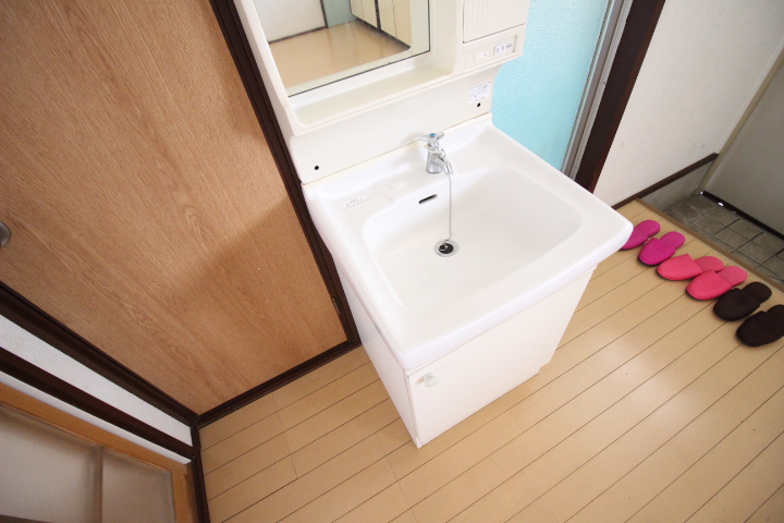洗面設備　独立洗面台です♪