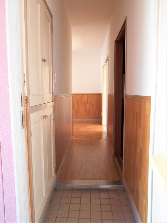 玄関　作り付けの天井まであるシューズ収納