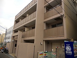 【ダイドーメゾン岡本の建物外観】