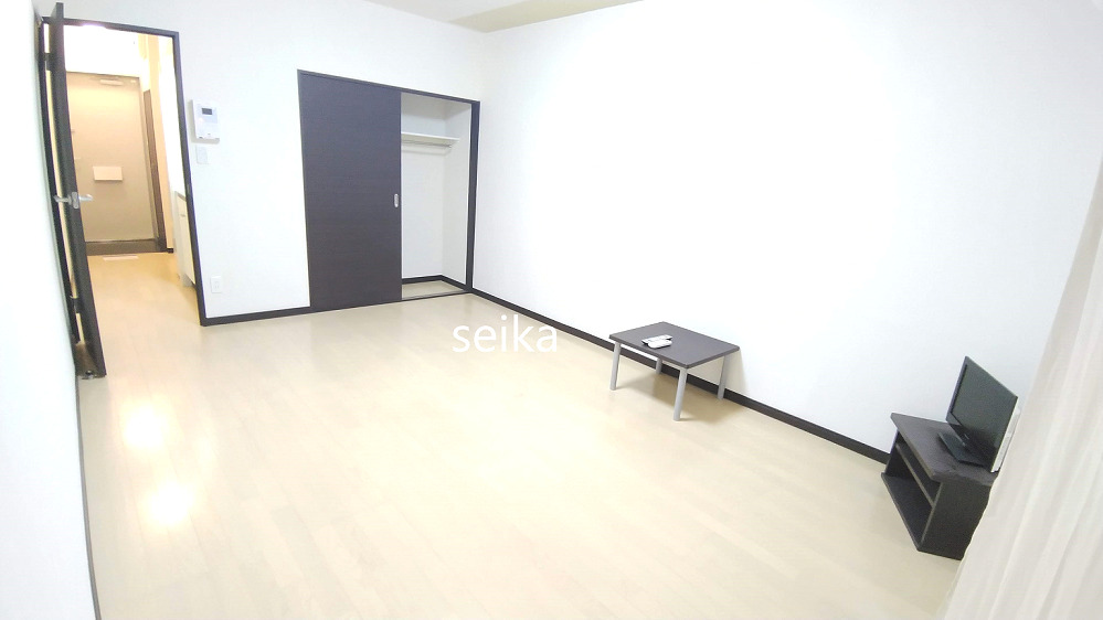 その他部屋・スペース　1階はフローリング、2階以上はカーペットタイプになります。