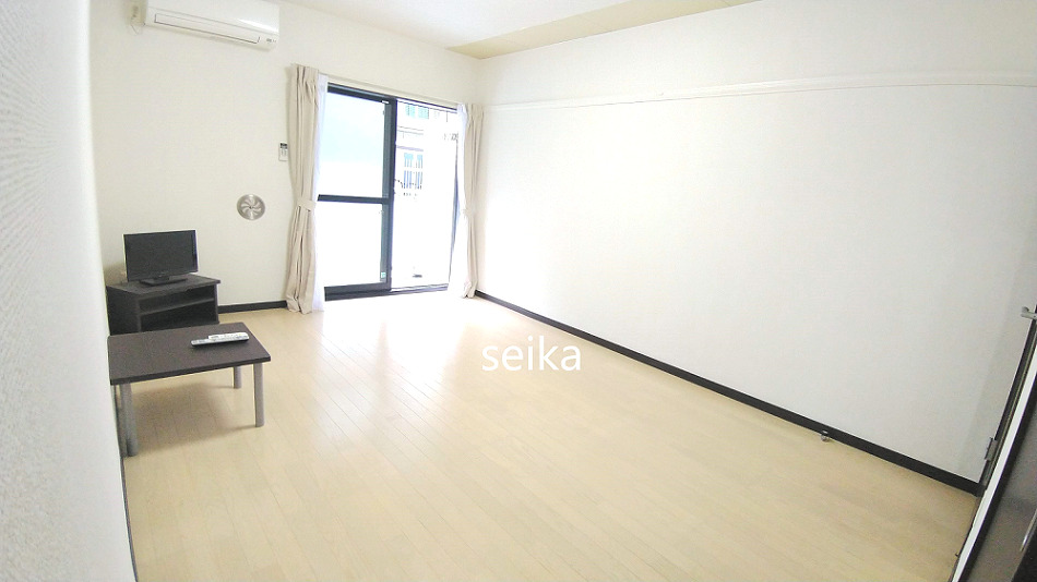 その他　1階はフローリング、2階以上はカーペットタイプになります。