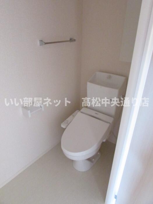 【セジュール雅 A棟のトイレ】