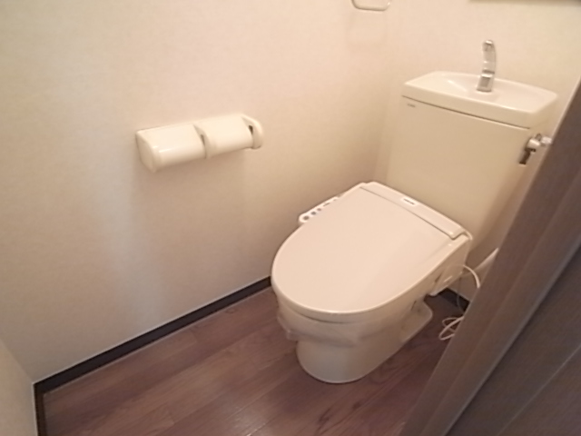 【加古郡播磨町二子のアパートのトイレ】