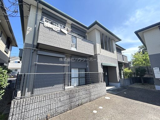 城陽市寺田のアパートの建物外観