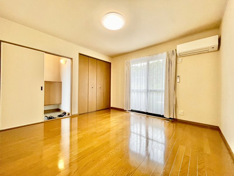 居室・リビング　エアコン付き☆