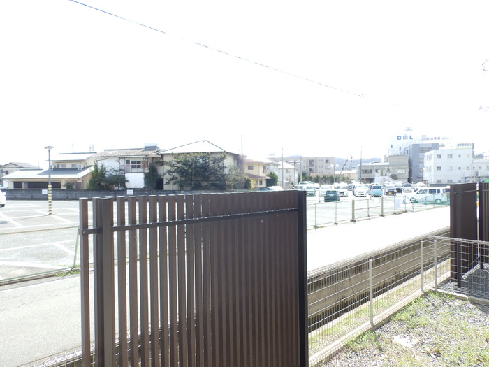 バルコニー　テラス