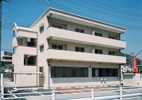 呉市焼山此原町のマンションの建物外観