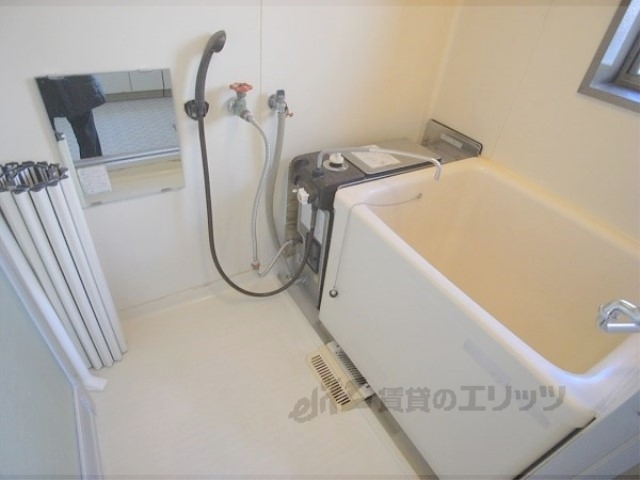 バス・シャワールーム　バス