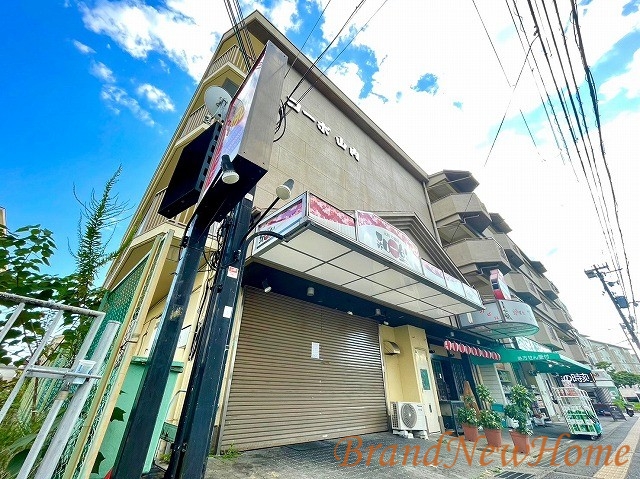 【堺市中区深井沢町のマンションの建物外観】