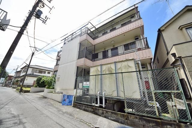 入間市扇町屋のマンションの建物外観