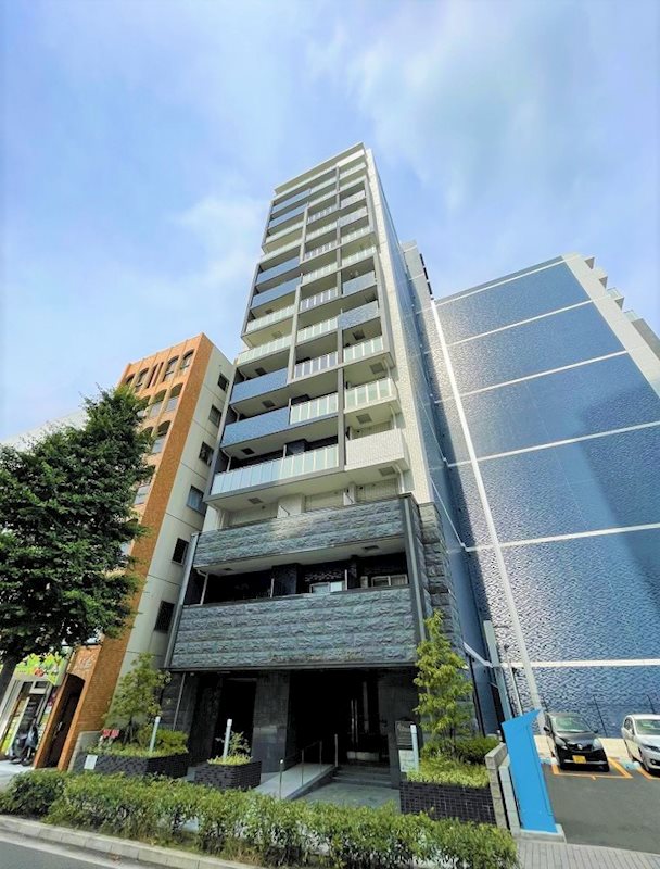 【名古屋市中区丸の内のマンションの建物外観】