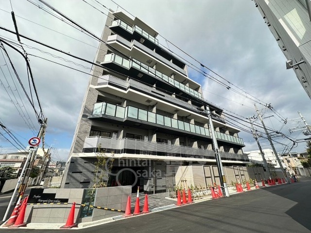 【豊中市螢池西町のマンションの建物外観】