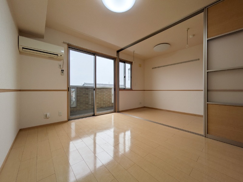 居室・リビング　図面と現状に相違がある場合には現状を優先