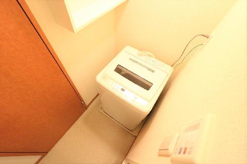 その他　室内洗濯機完備によりお手軽に引越しが可能！